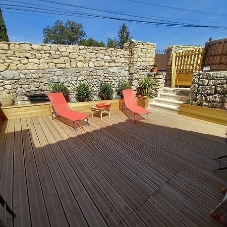 Chez Daniele Chambre Avec Jacuzzi Et Terrasse Privee Murs  Exteriör bild