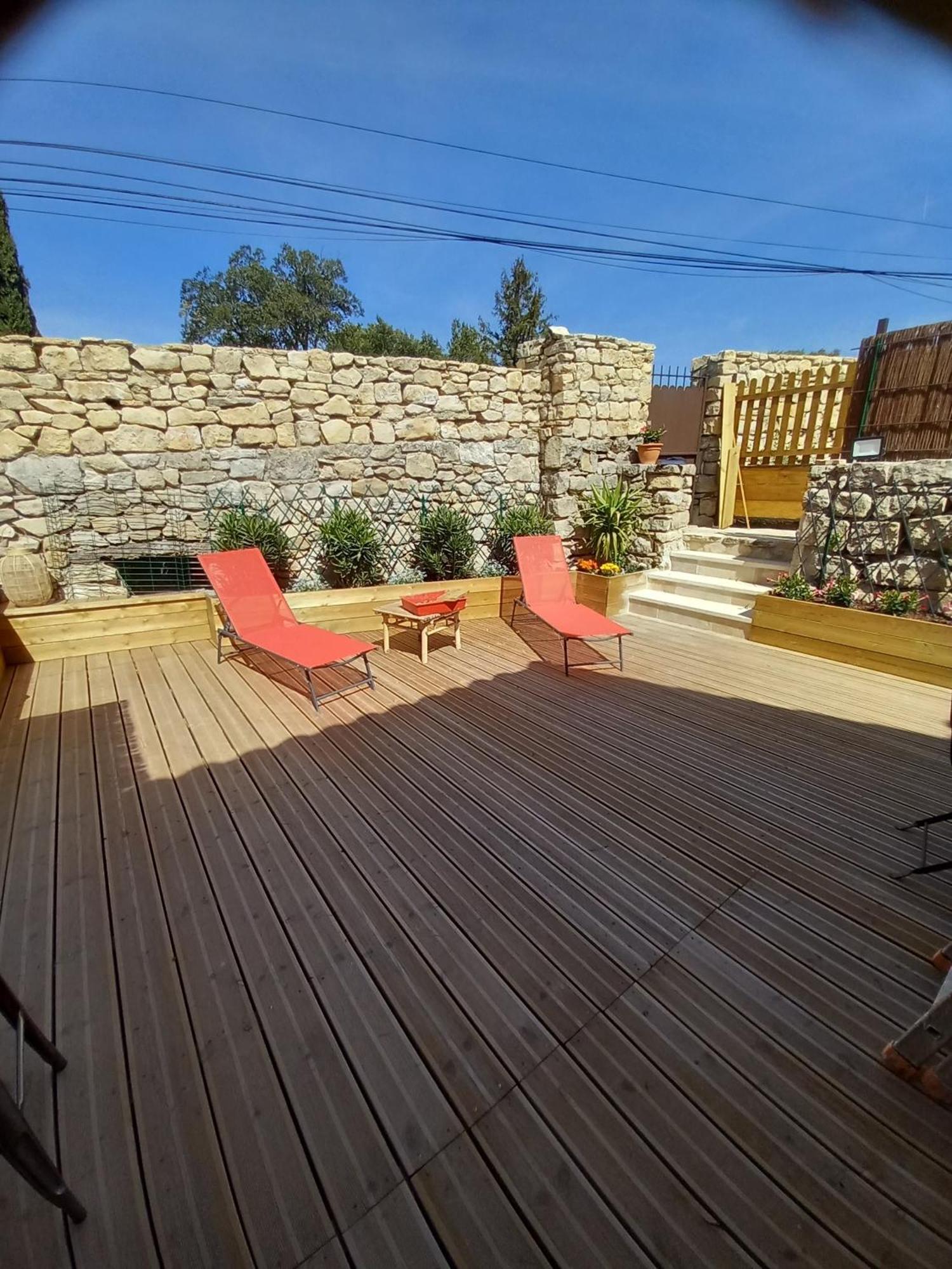 Chez Daniele Chambre Avec Jacuzzi Et Terrasse Privee Murs  Exteriör bild